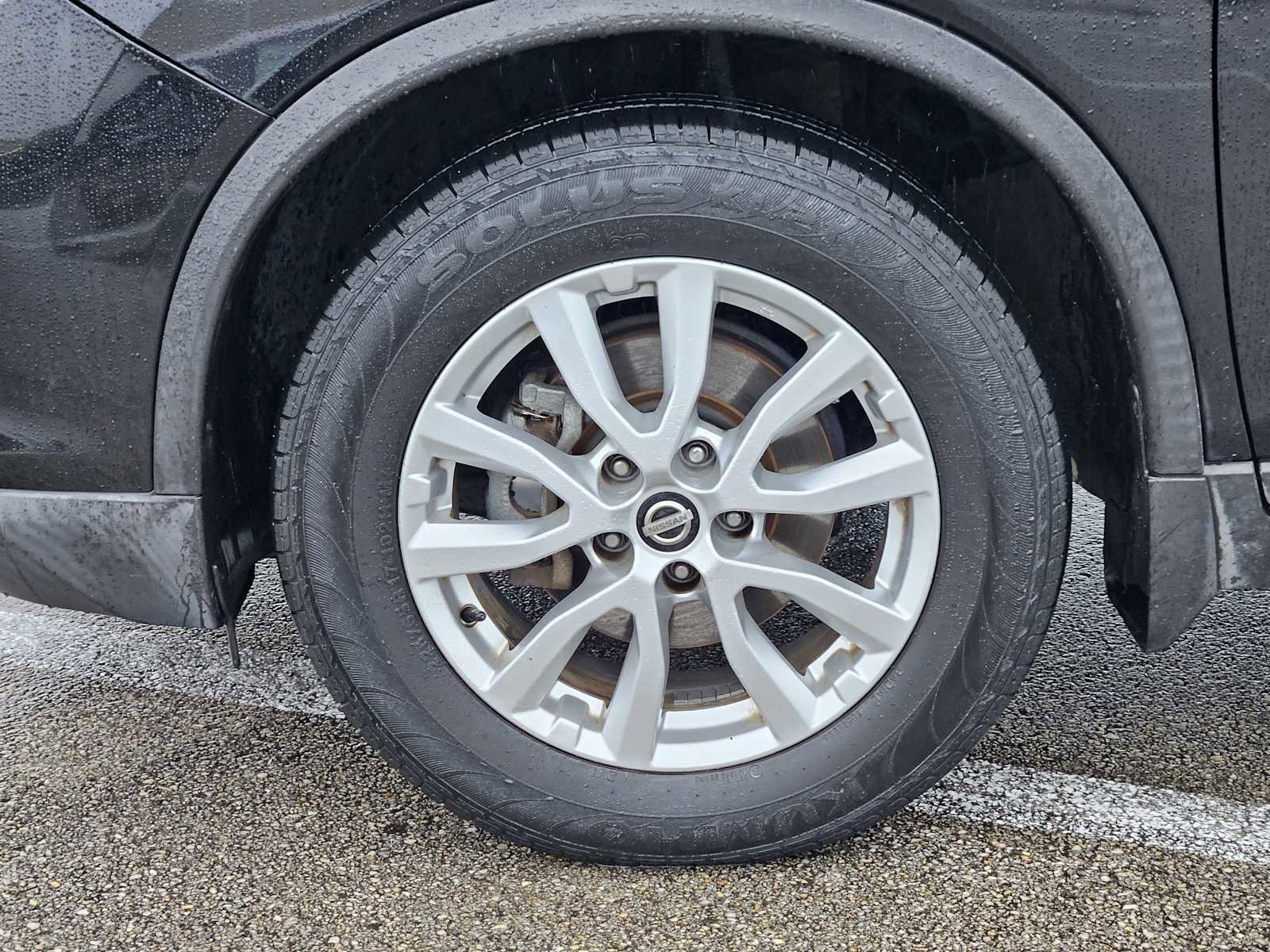 Used 2017 Nissan Rogue SV w/ SV Premium Package FWD image 9