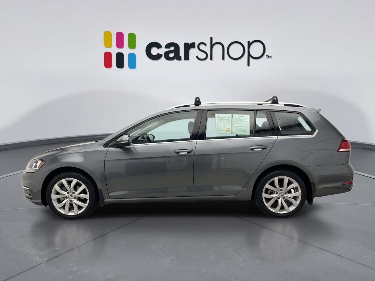 Used 2018 Volkswagen Golf SEL FWD image 2