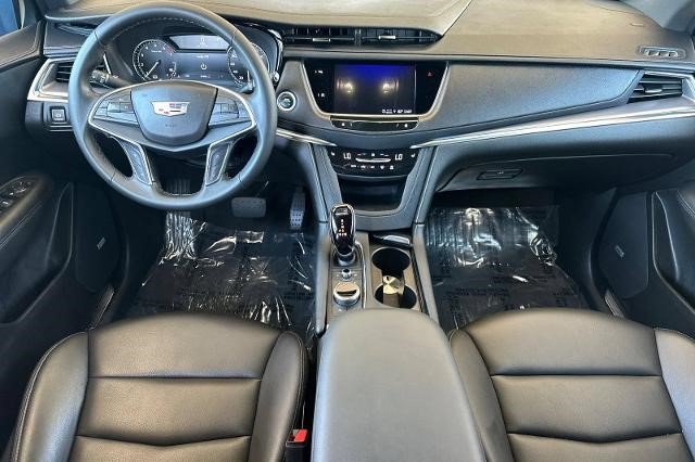 Certified 2024 Cadillac XT5 Luxury FWD image 17