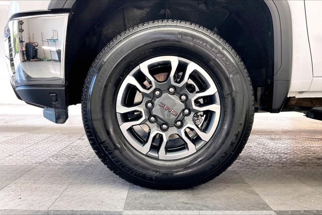 Used 2023 GMC Sierra 2500 Pro w/ Convenience Package image 8