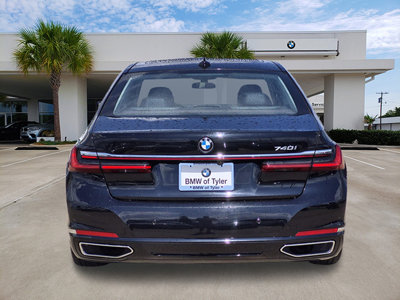 Used 2021 BMW 740i w/ Premium Package RWD image 4
