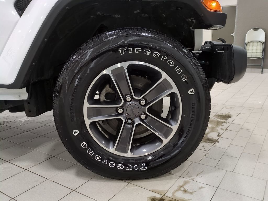 Used 2023 Jeep Wrangler Unlimited Sahara AWD/4WD image 22