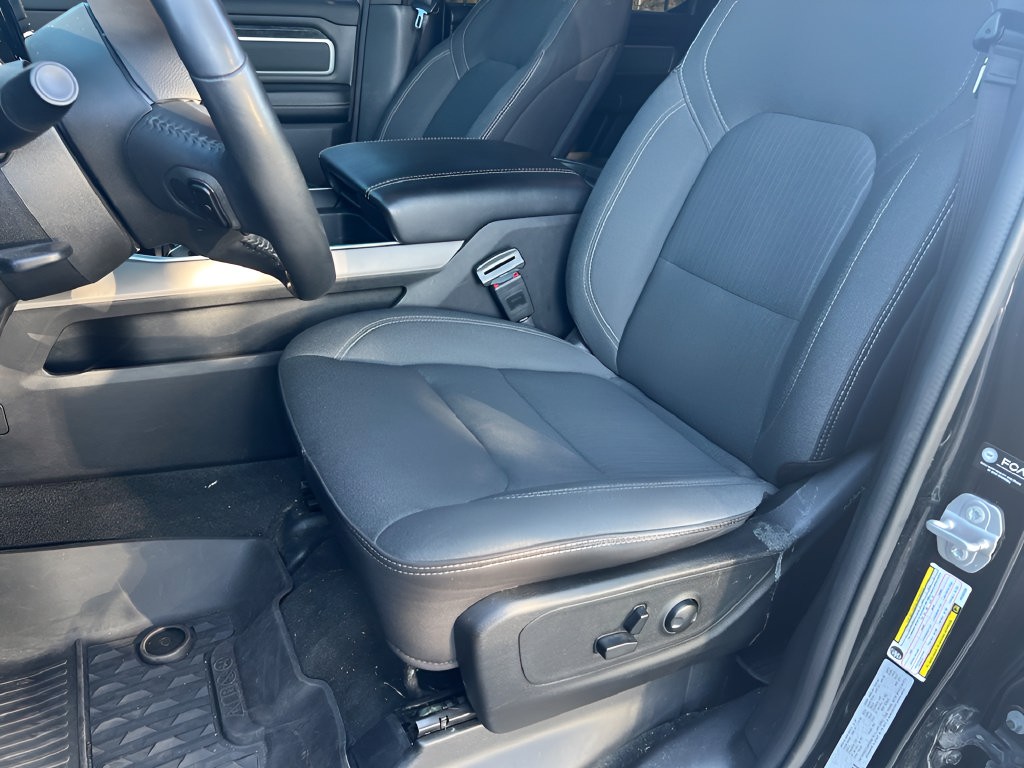 Used 2023 RAM 1500 Big Horn AWD/4WD image 18