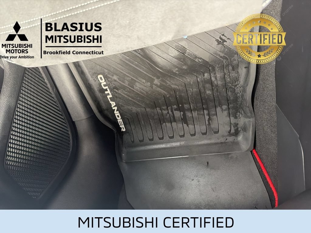 Used 2023 Mitsubishi Outlander 4WD Plug-In Hybrid image 31