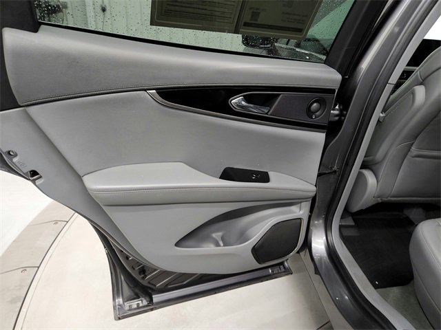 Used 2021 Lincoln Nautilus Reserve image 32