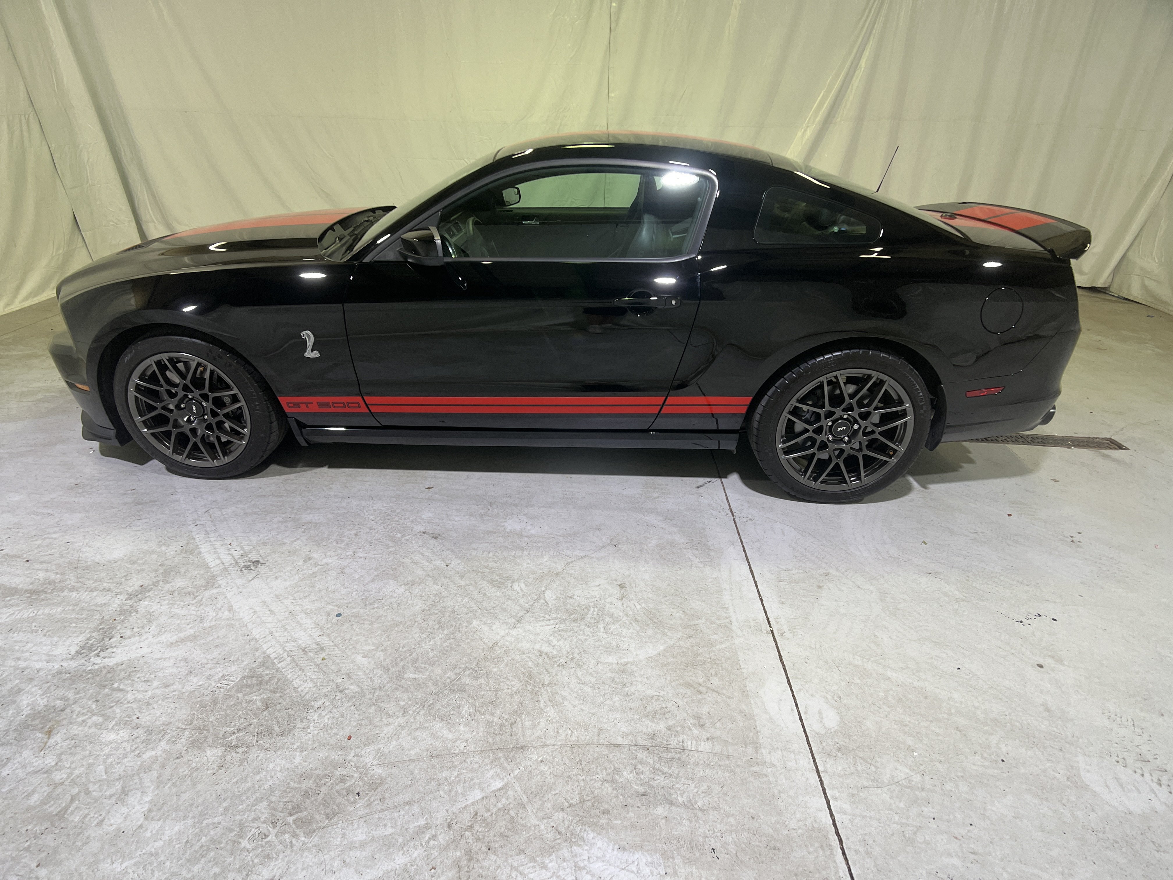 Used 2013 Ford Mustang Shelby GT500 RWD image 7