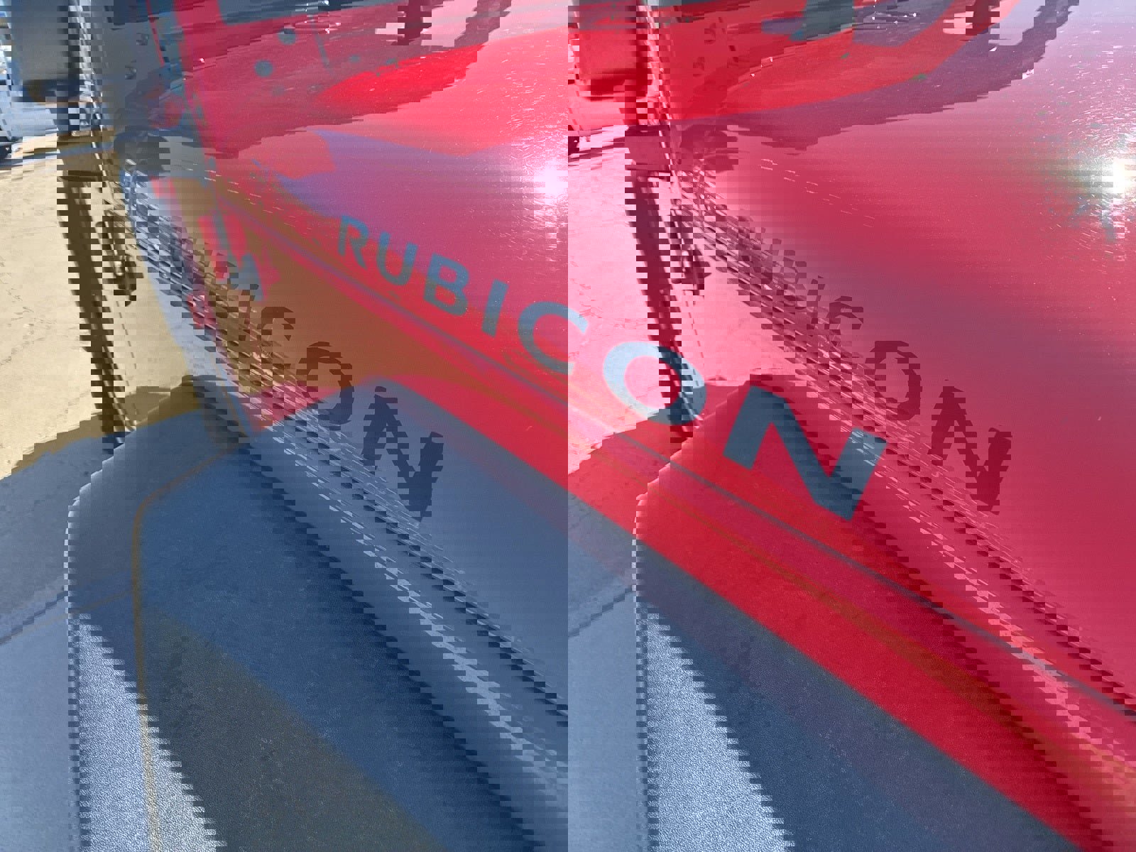 Used 2018 Jeep Wrangler Unlimited Rubicon w/ Connectivity Group image 10