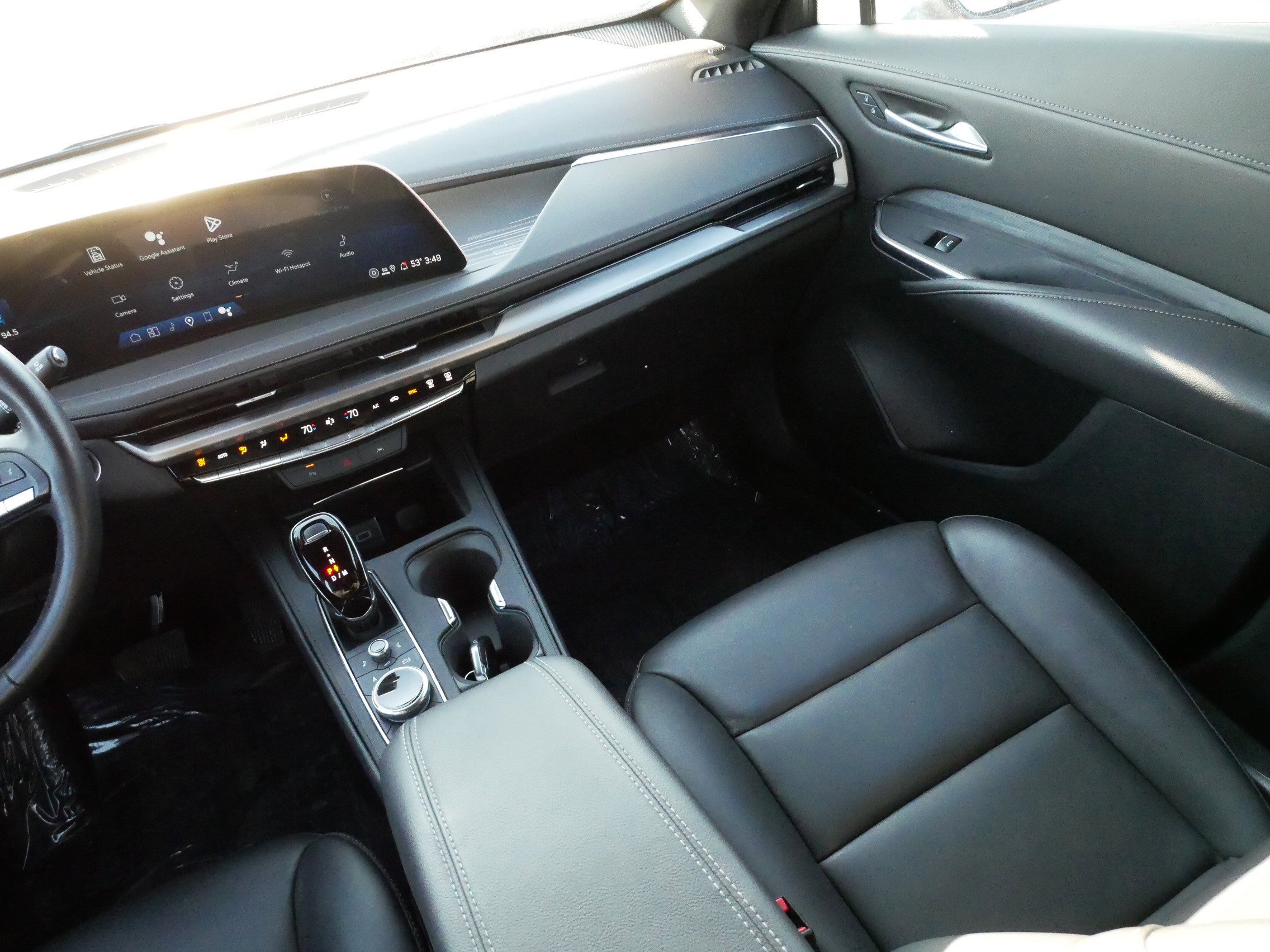 Used 2025 Cadillac XT4 Premium Luxury image 11