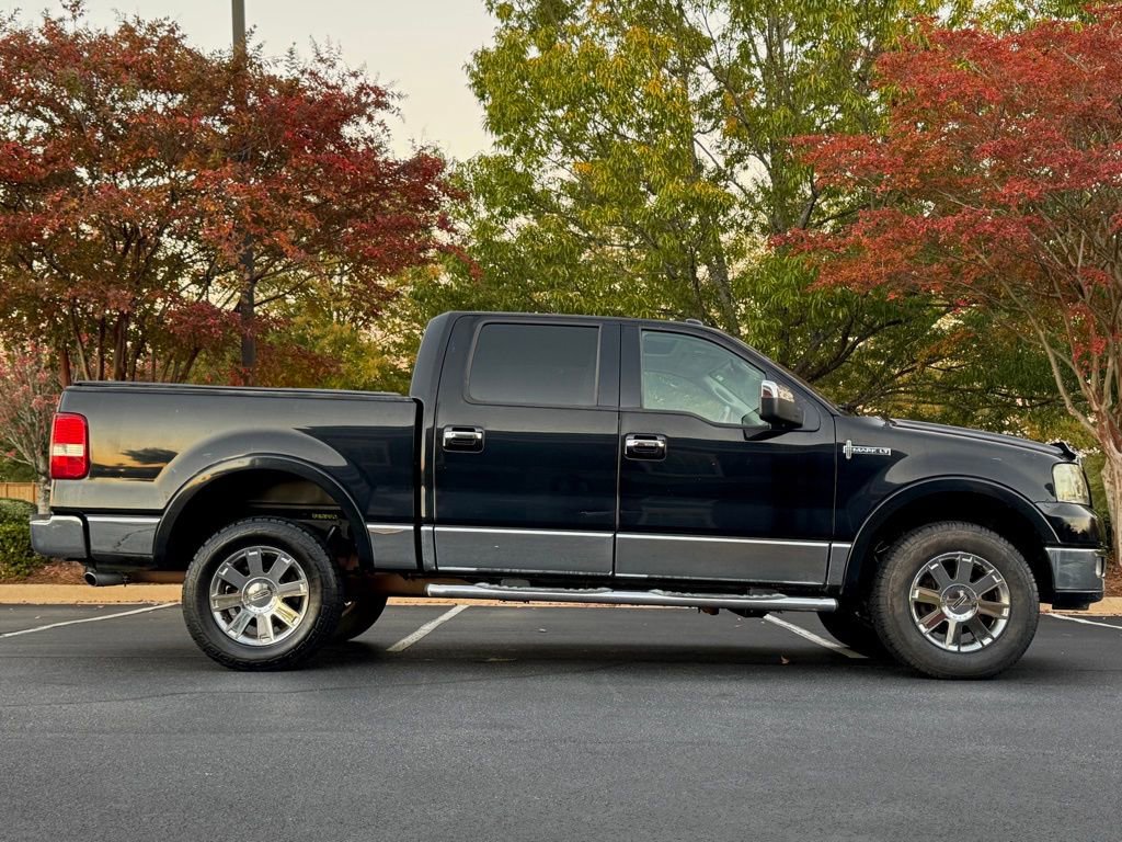 Used 2006 Lincoln Mark LT 4x4 image 2