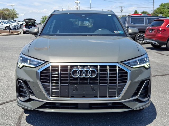 Used 2025 Audi Q3 2.0T Premium AWD/4WD image 2