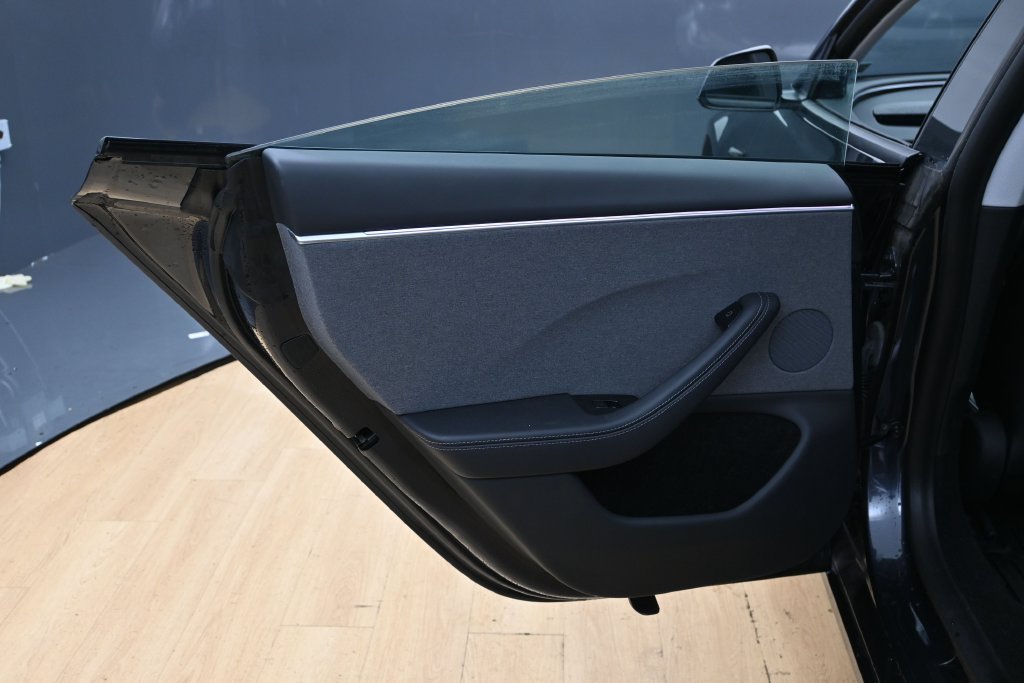Used 2024 Tesla Model 3 Standard Range RWD image 29