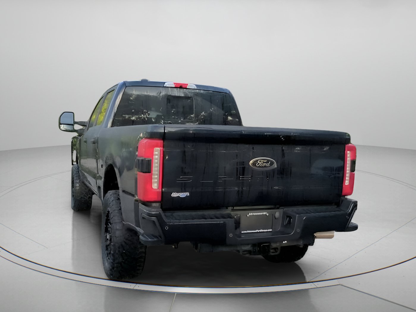 Used 2025 Ford F250 Lariat w/ Black Appearance Package AWD/4WD image 23