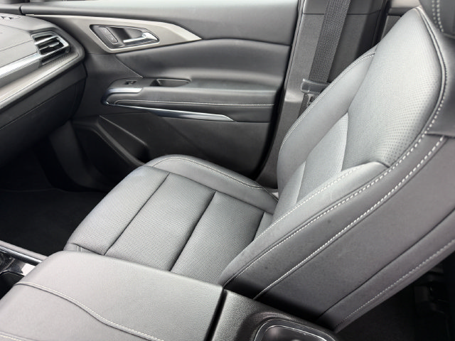 Used 2026 Chevrolet Traverse LT FWD image 21