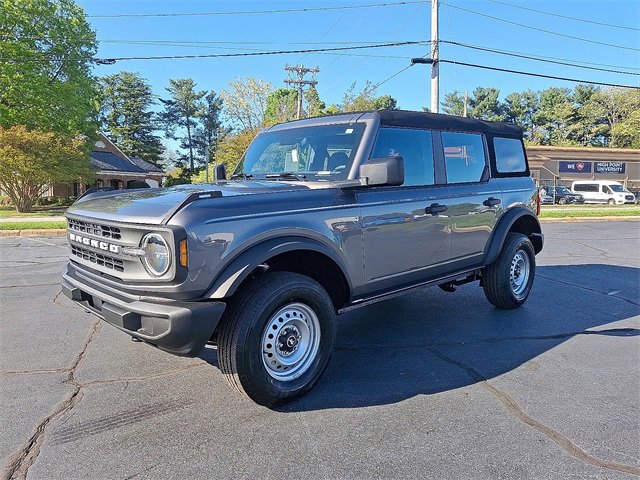 New 2025 Ford Bronco 4-Door image 3