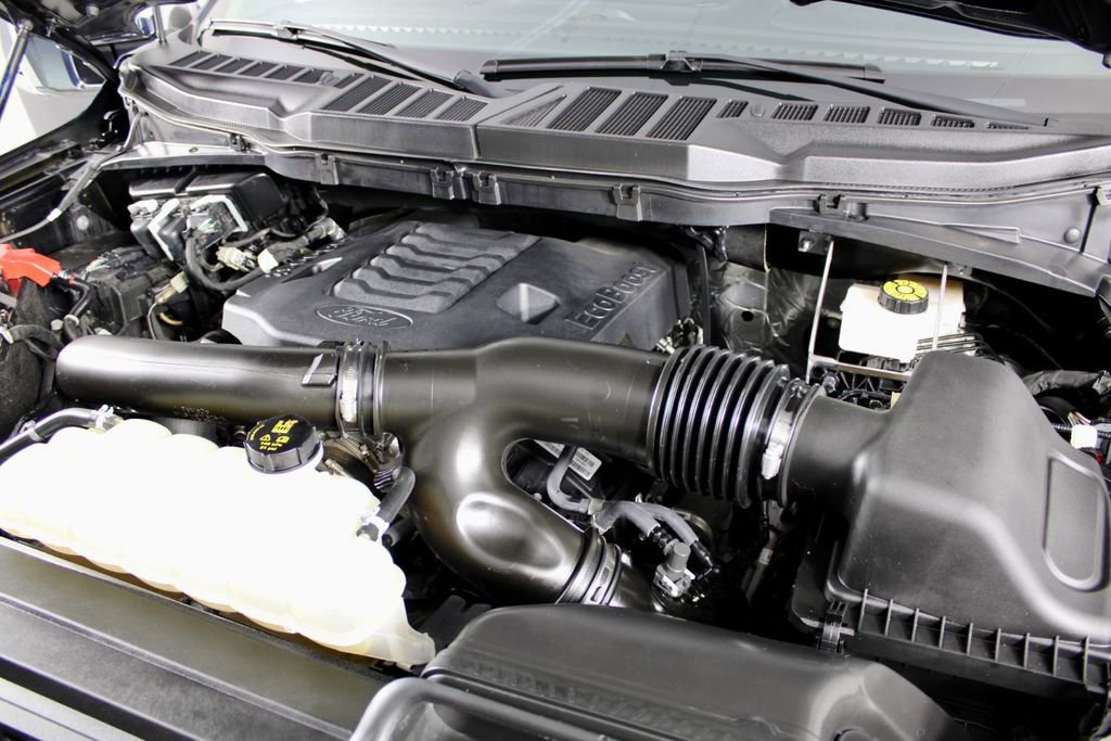 Used 2023 Ford F150 Lariat w/ Trailer Tow Package image 12