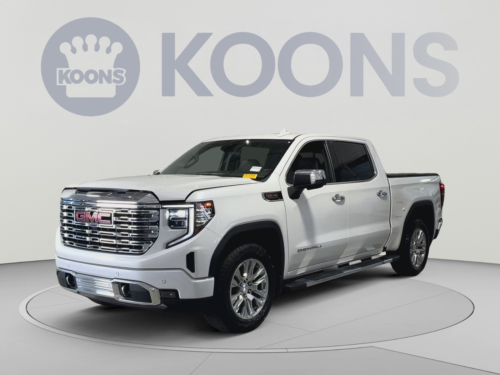 Used 2023 GMC Sierra 1500 Denali w/ Technology Package AWD/4WD image 5