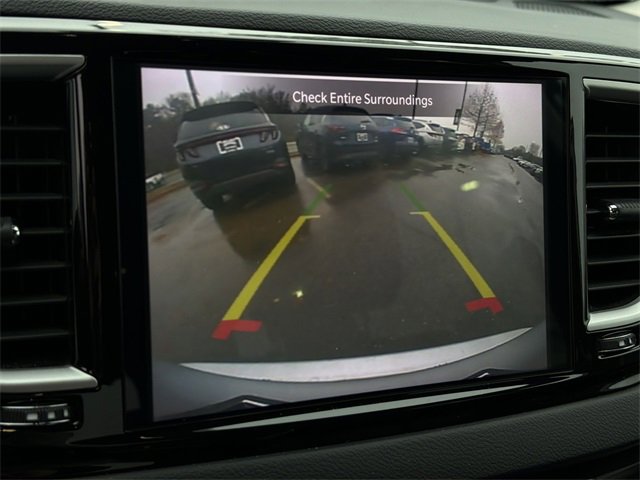 Used 2024 Chrysler Pacifica Touring-L image 26