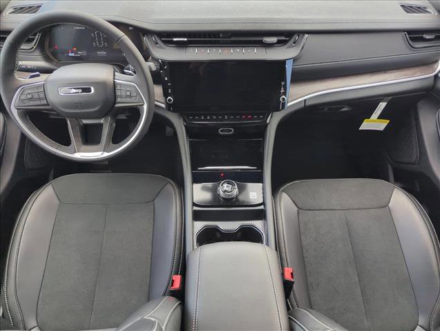New 2026 Jeep Grand Cherokee L 2WD image 11