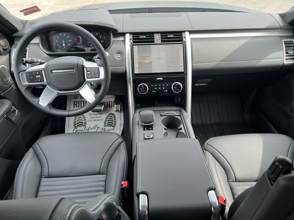 New 2026 Land Rover Discovery Limited Edition image 25