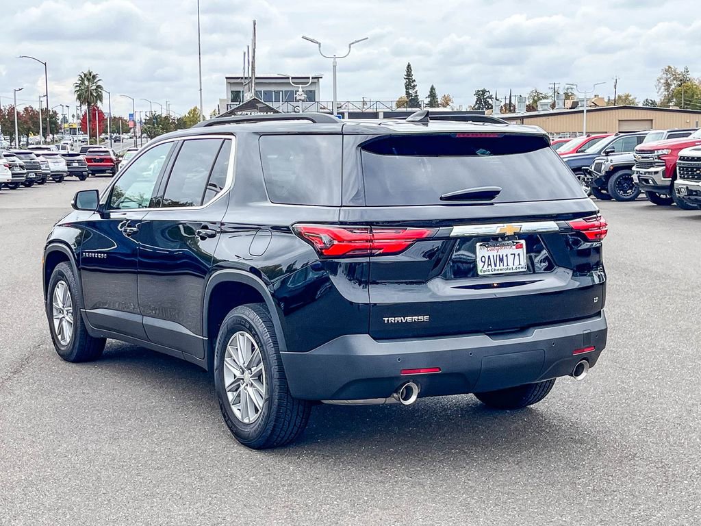 Used 2022 Chevrolet Traverse LT w/ LPO, Floor Liner Package image 2