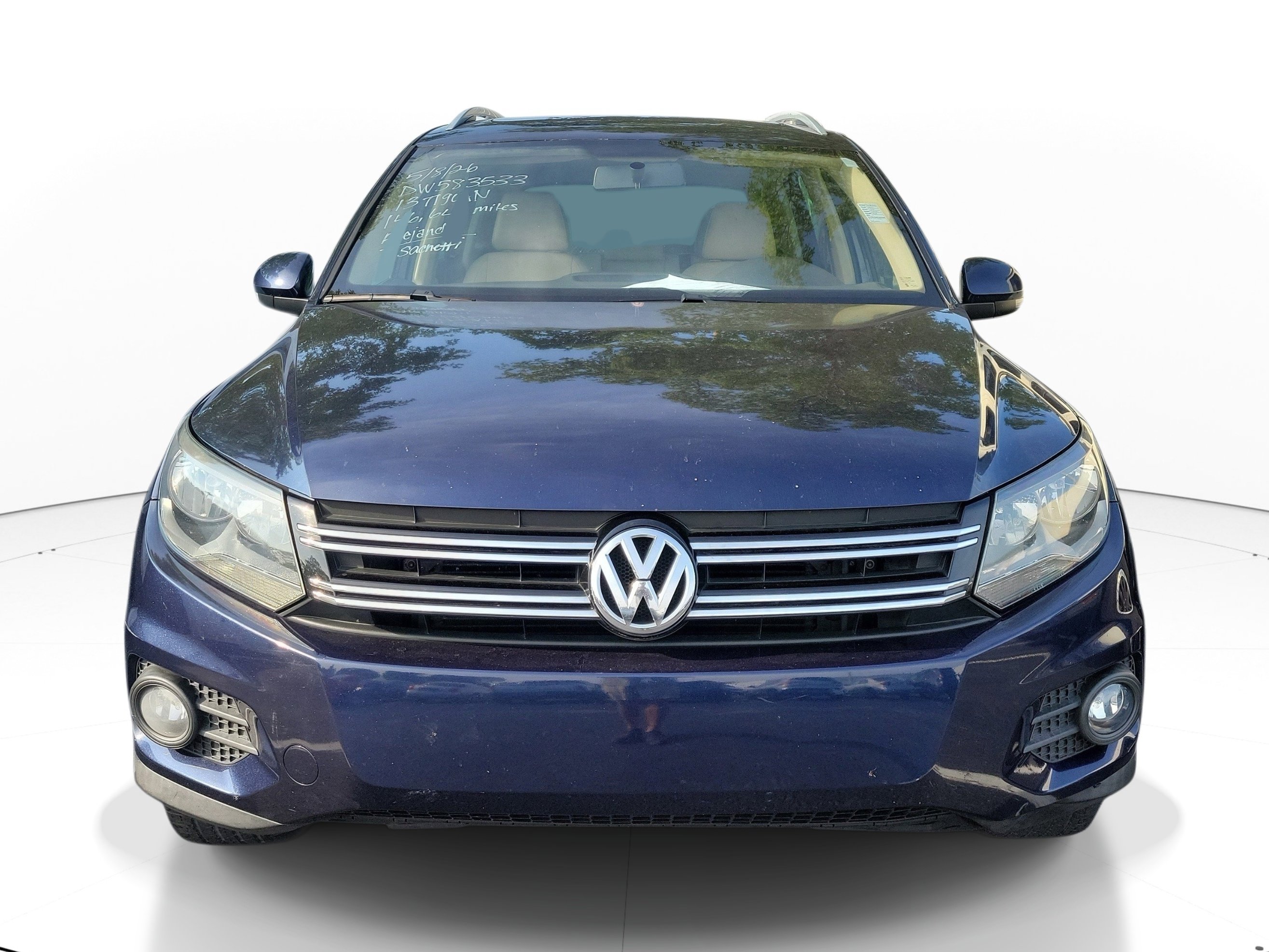 Used 2013 Volkswagen Tiguan SE FWD image 2
