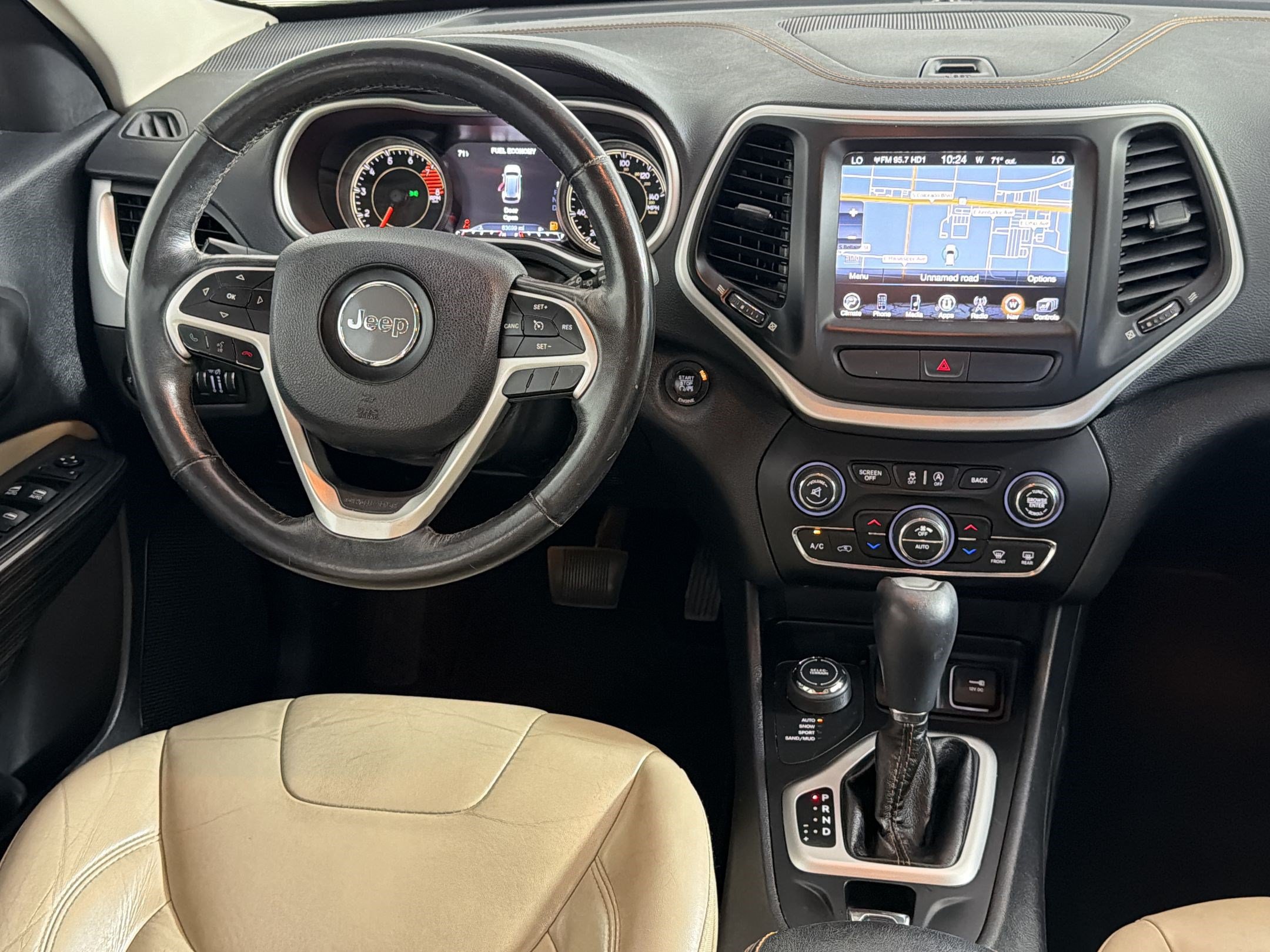 Used 2016 Jeep Cherokee Limited AWD/4WD image 27