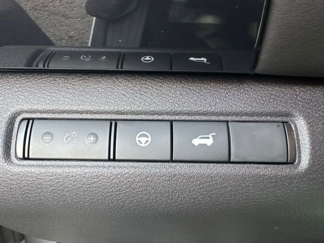 New 2025 Nissan Pathfinder SV w/ Cargo Package image 31