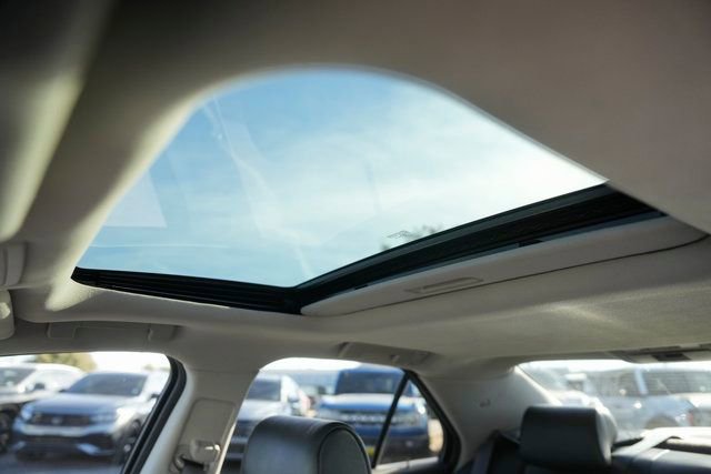 Used 2006 Cadillac STS V image 11