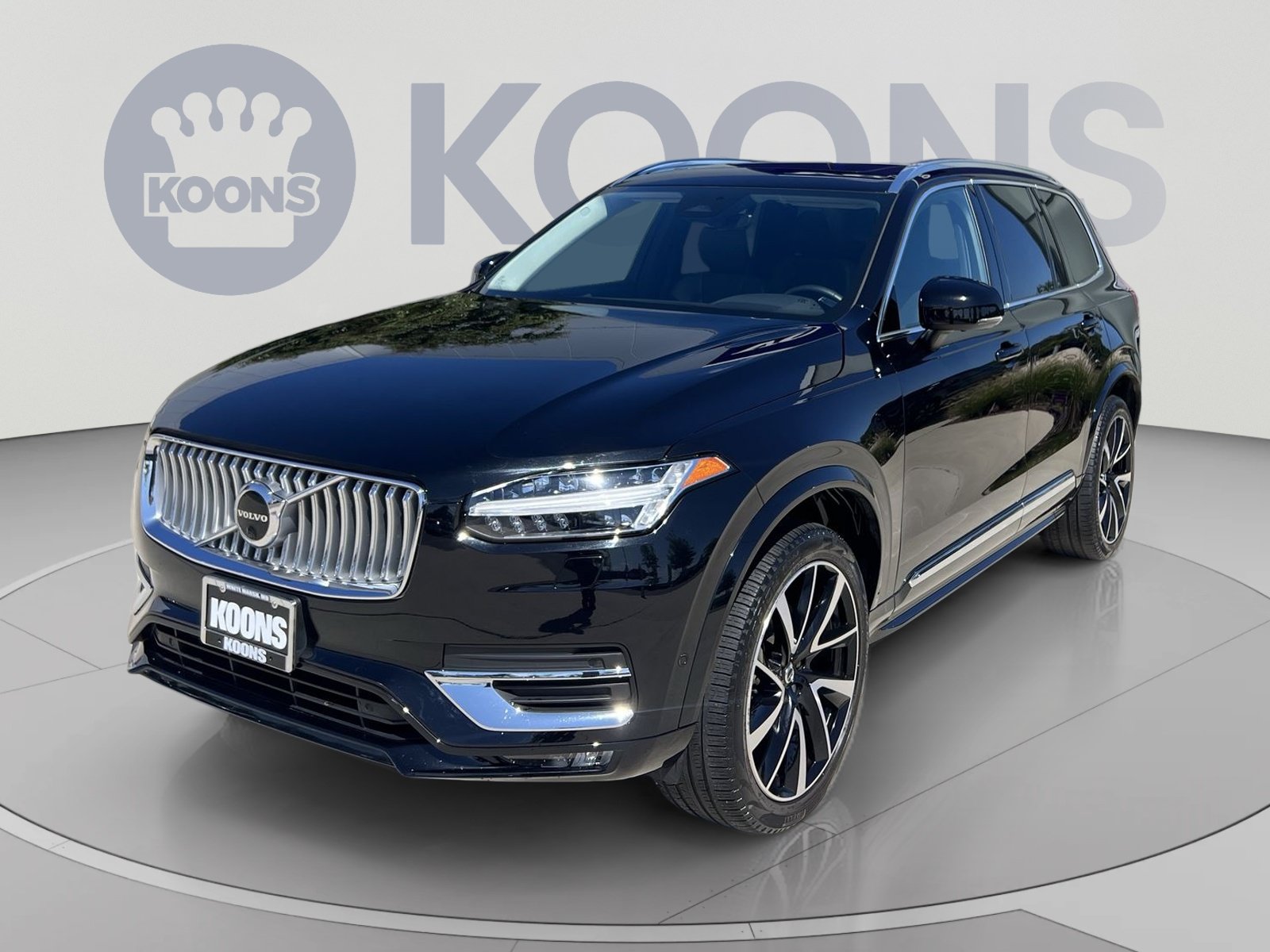Used 2023 Volvo XC90 B6 Plus w/ Protection Package AWD/4WD image 1