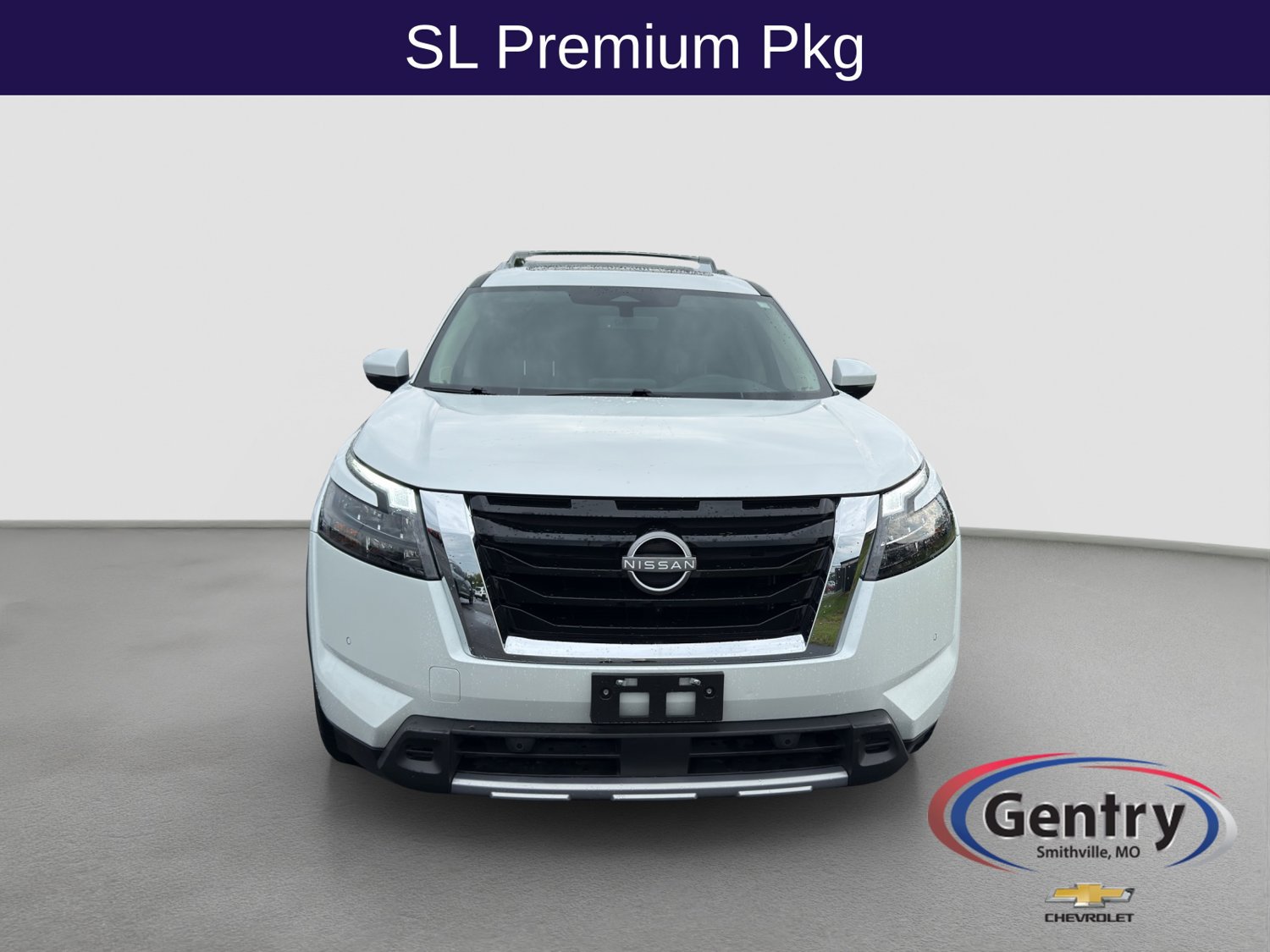 Used 2025 Nissan Pathfinder SL w/ SL Premium Package AWD/4WD image 2