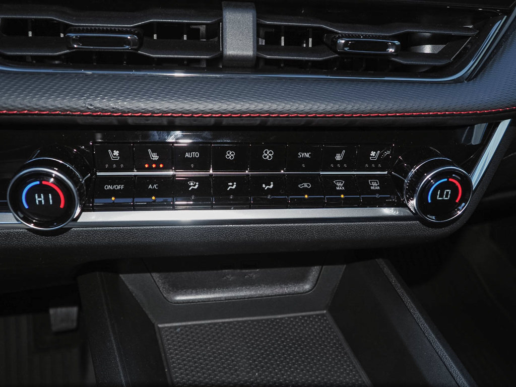 New 2027 Chevrolet Equinox RS w/ Safety and Technology Package AWD/4WD image 11