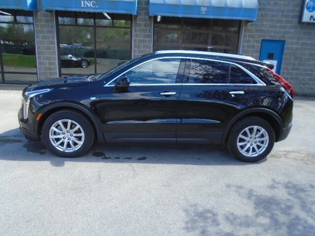 Used 2023 Cadillac XT4 Luxury w/ Cold Weather Package AWD/4WD image 8