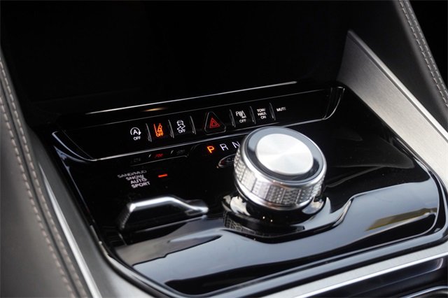 New 2025 Jeep Wagoneer L Series II image 28