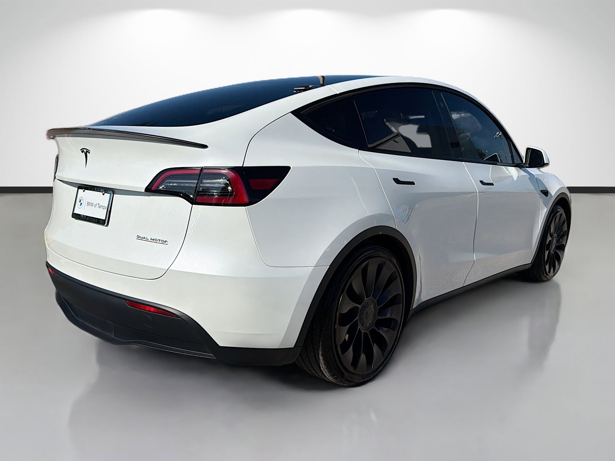 Used 2023 Tesla Model Y Performance AWD/4WD image 3