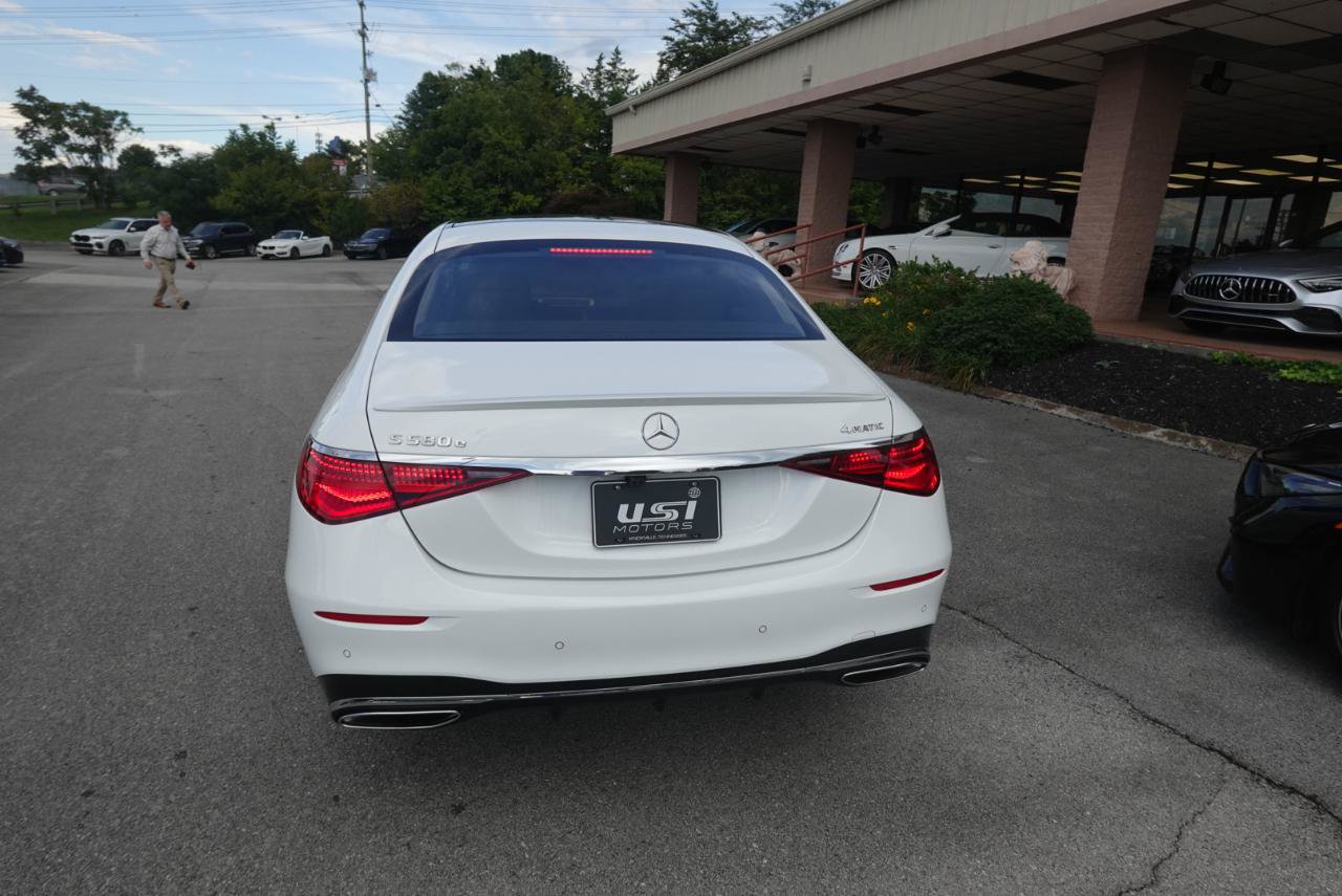 Used 2025 Mercedes-Benz S 580e 4MATIC Sedan image 3
