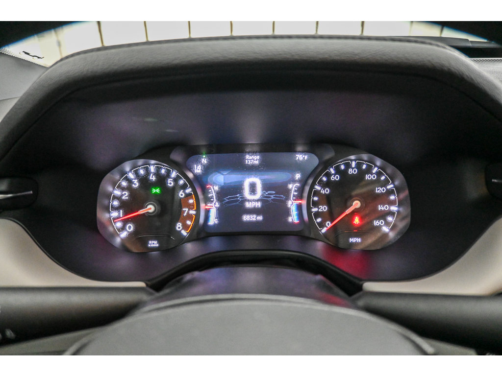 Used 2025 Jeep Compass Limited w/ Sun & Sound Group AWD/4WD image 35