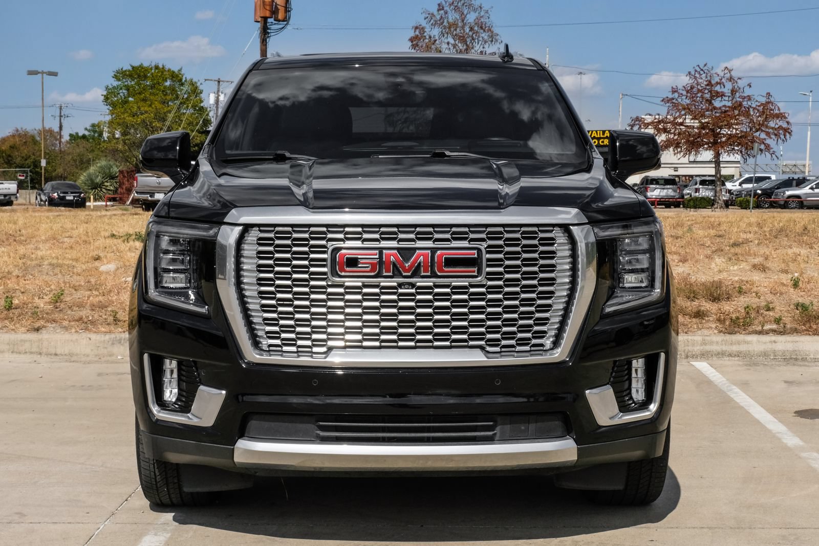 Used 2021 GMC Yukon XL Denali w/ Denali Premium Package RWD image 8