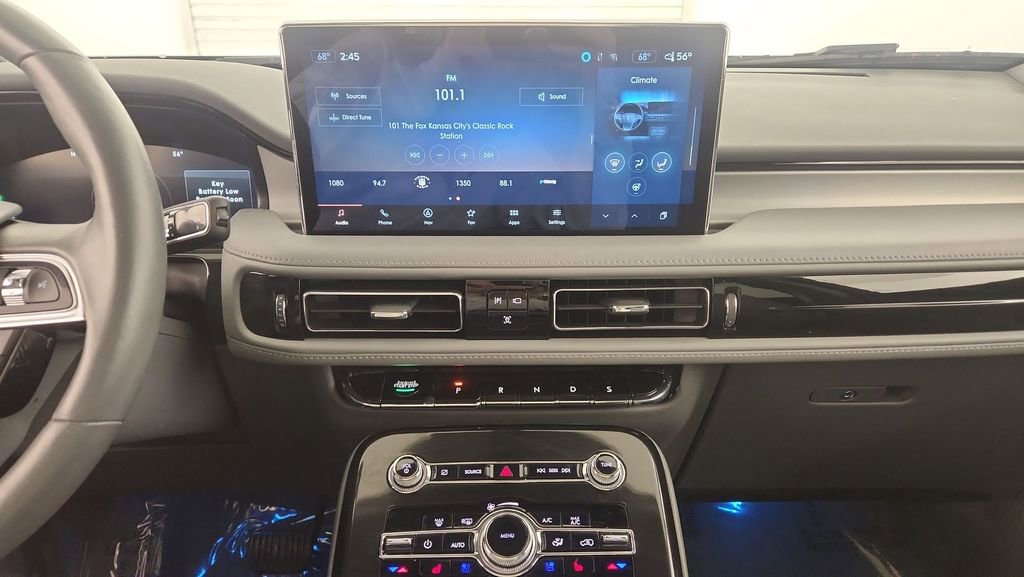 Used 2022 Lincoln Nautilus Reserve image 12