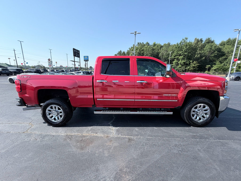 Used 2018 Chevrolet Silverado 2500 LTZ AWD/4WD image 4