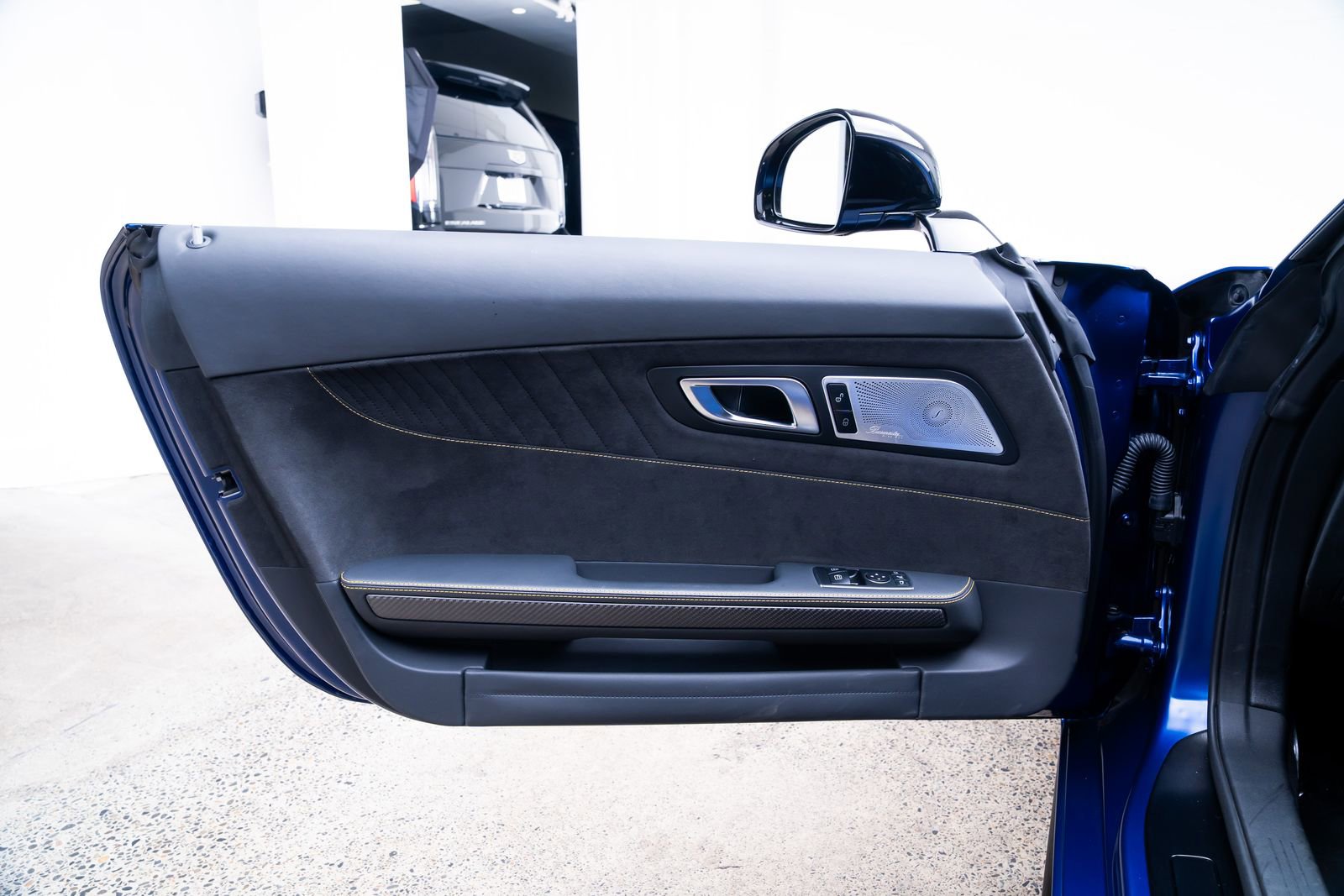 Used 2020 Mercedes-Benz AMG GT R image 16