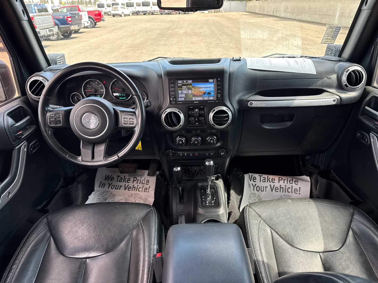 Used 2016 Jeep Wrangler Unlimited Sahara w/ Connectivity Group AWD/4WD image 15
