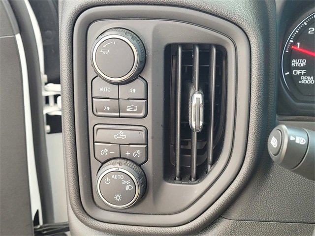 Used 2024 Chevrolet Silverado 1500 Custom image 22