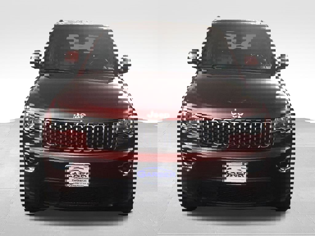 Used 2022 Jeep Grand Cherokee Laredo X image 2