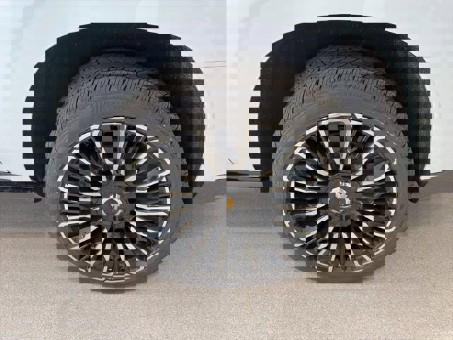 New 2026 Chevrolet Suburban High Country image 7