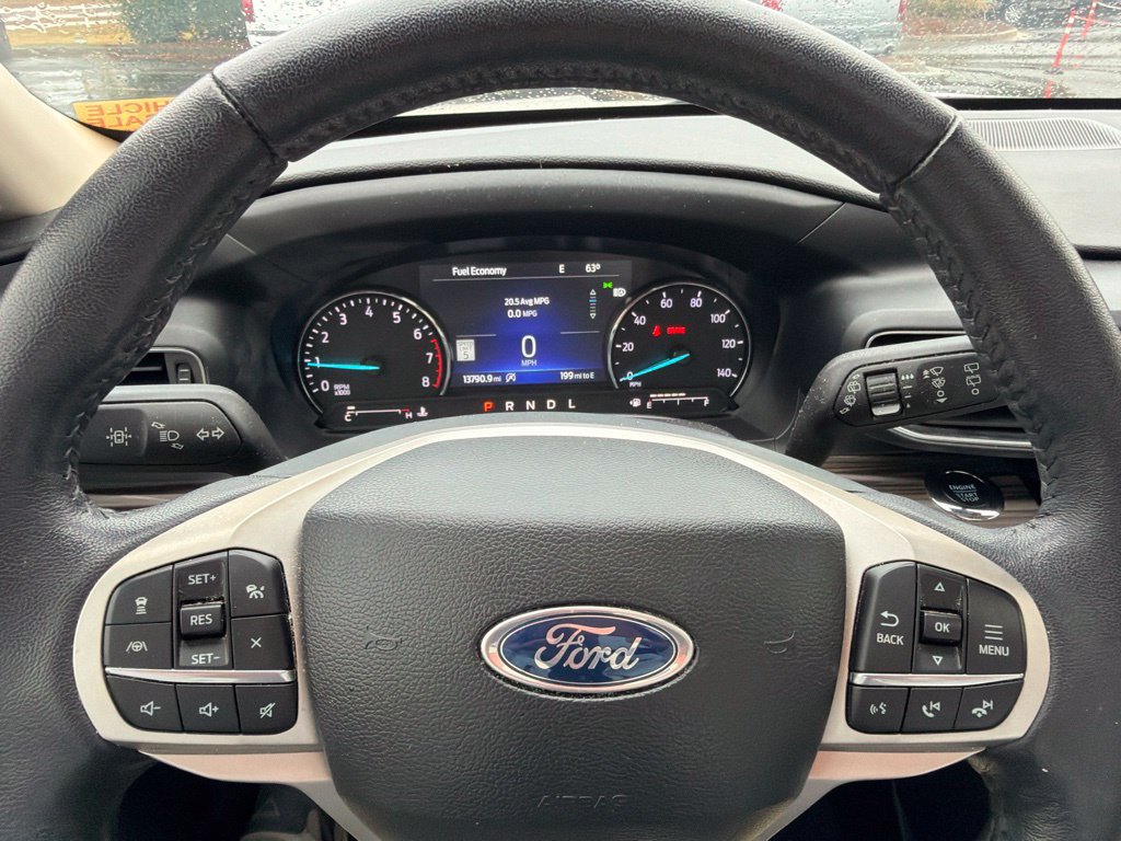Used 2024 Ford Explorer Limited w/ Limited Technology Package RWD image 8