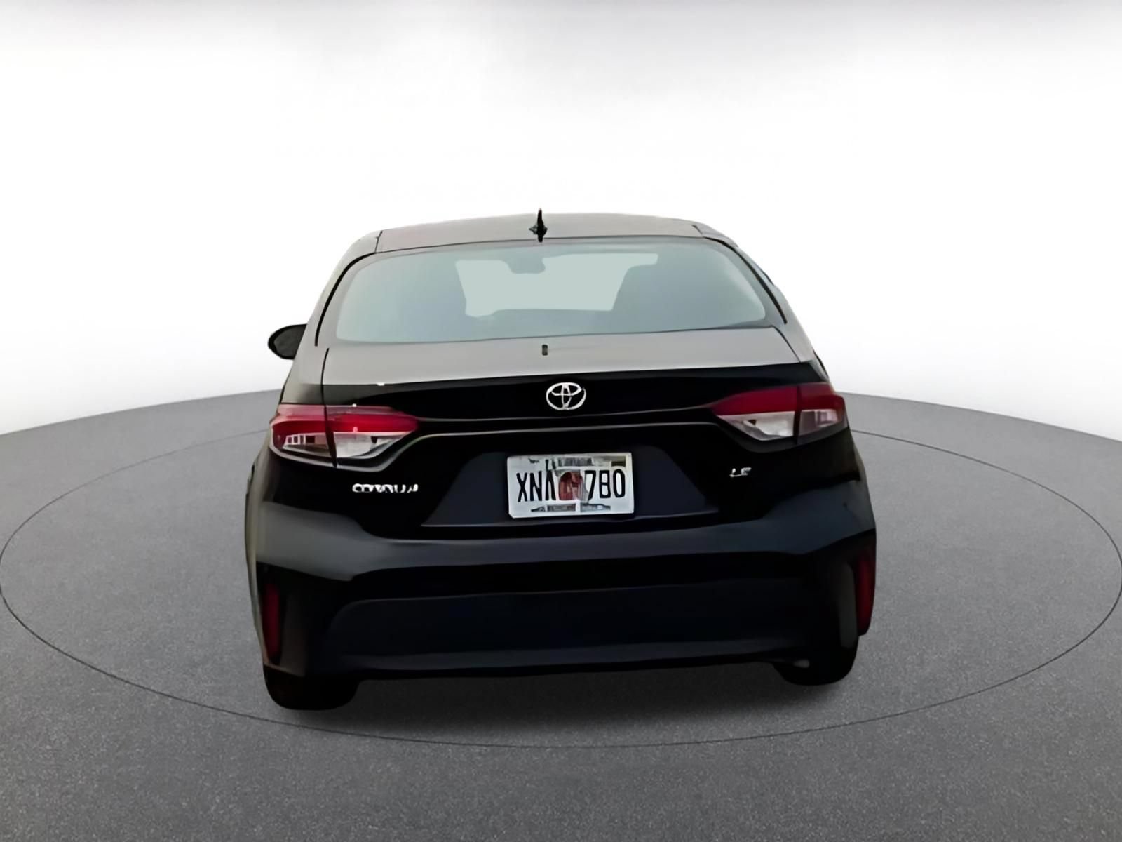 Used 2025 Toyota Corolla LE FWD image 15