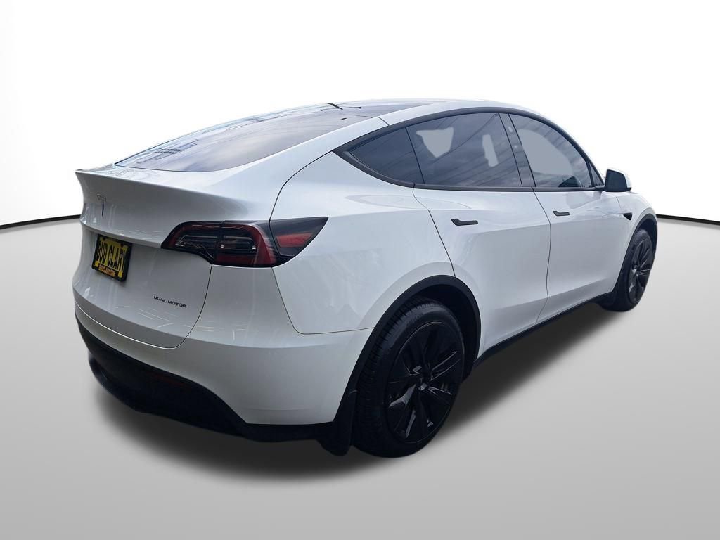 Used 2023 Tesla Model Y Long Range image 6