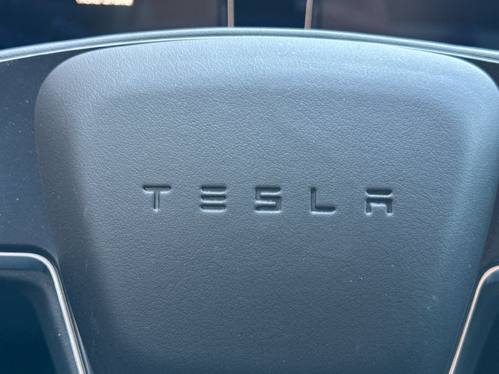 Used 2022 Tesla Model S AWD/4WD image 39
