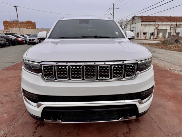 Used 2022 Jeep Grand Wagoneer Series III w/ Rear Seat Video Group 1 image 2
