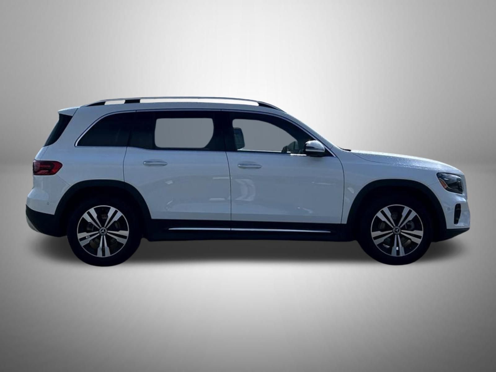 Used 2024 Mercedes-Benz GLB 250 image 4